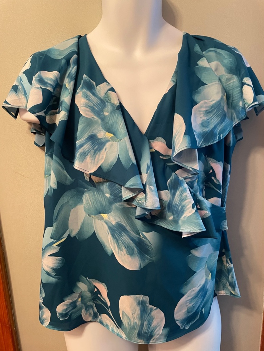 ⭐️NWT JACQUES VERT Floral Ruffle V-Neck Faux-Wrap Flutter Sleeve Teal Dressy Top